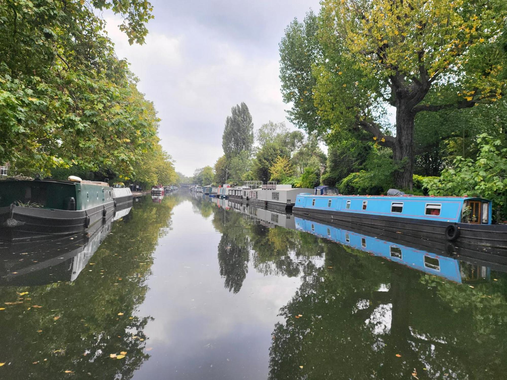 Lovely Canal Boat In Little Venice For Family & Friends London Exterior photo